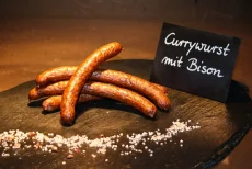 Currywurst mit Bison
