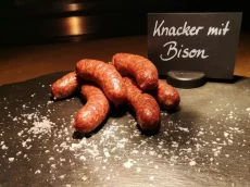 Knacker mit Bison